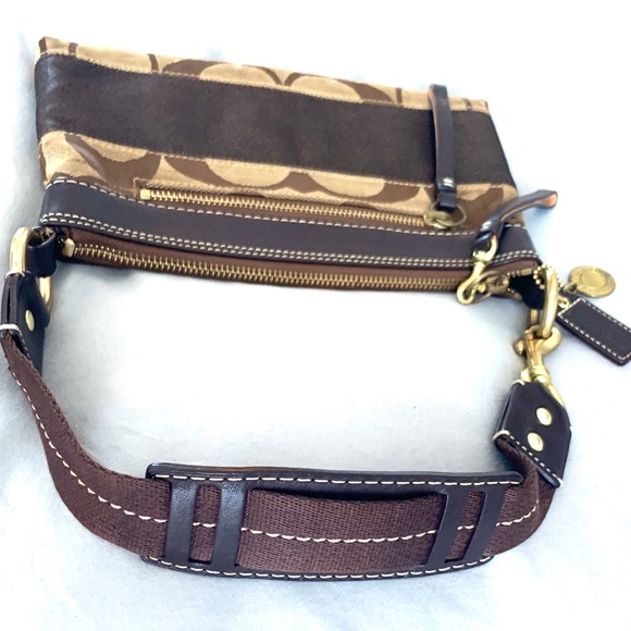 Coach Shoulder Bag - Picture 3 of 7